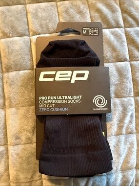 CEP Pro Run Ultralight Mid-Cut Size Medium Unisex Compression Socks *NWT*